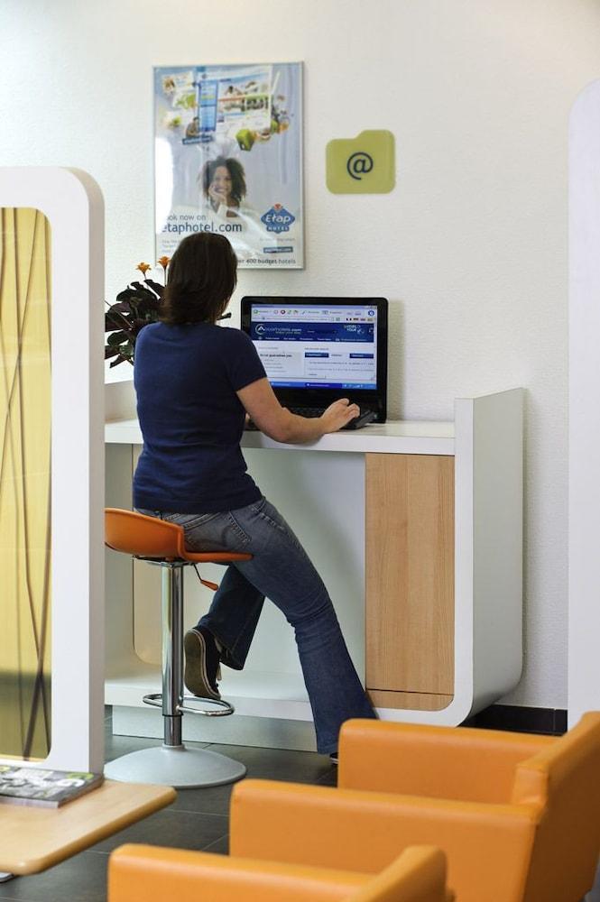 Hotel Ibis Budget Station