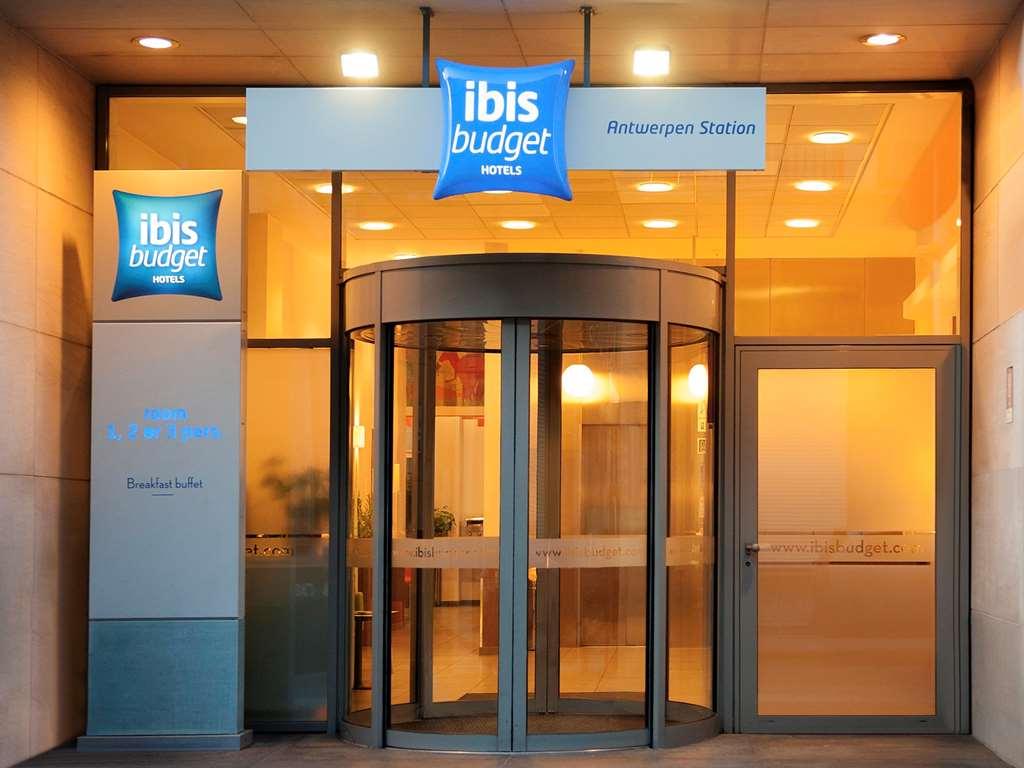 Hotel Ibis Budget Station